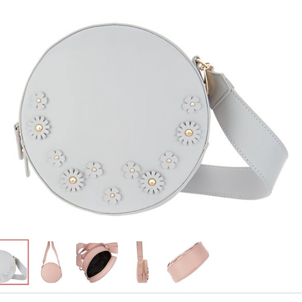 Round crossbody bag with floral embellishment - Picture 7 of 8